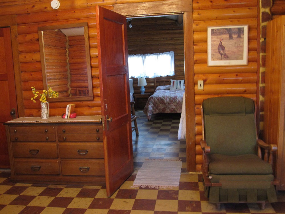 wyoming cabin rental wildcatter cabin picture